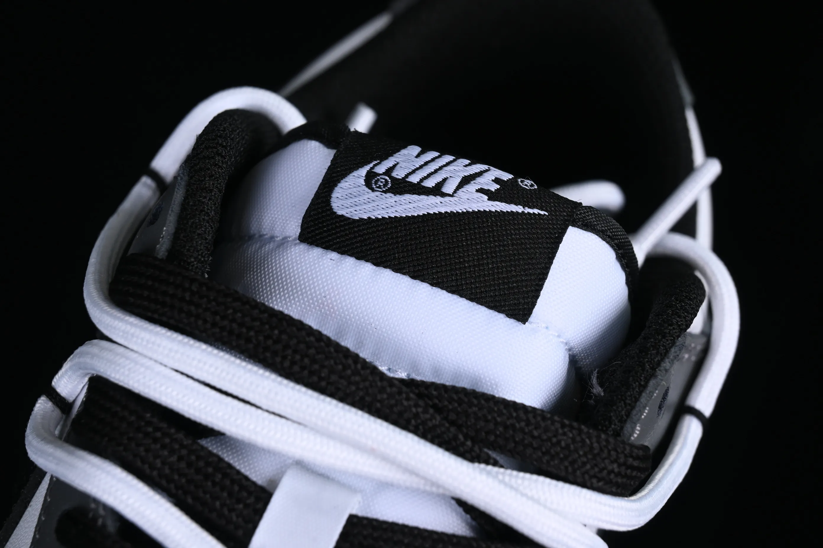 All Categories Nk SB Dunk Series Nk SB Dunk Low Low-top sneakers Nk SB Dunk Low Strap white and gray SB low-top sports and leisure sneakers DD1503-101